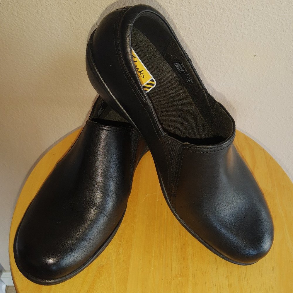Clark's Grasp Chime slip resistant clog, women's size 9